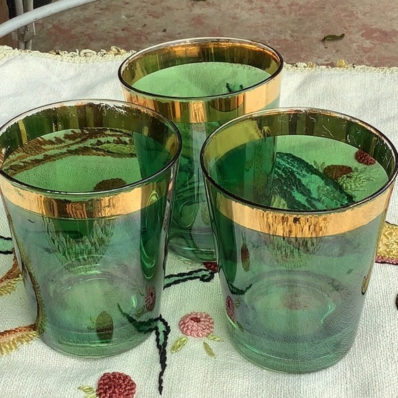 Three Vintage Bohemian Emerald Green Gold Rim Bourbon Whiskey Cocktail Glasses - Picture 1 of 7